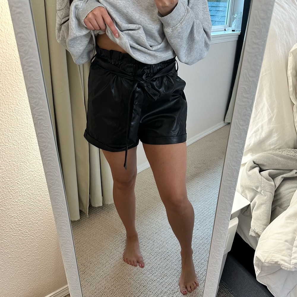 High Waist Black faux leather shorts
